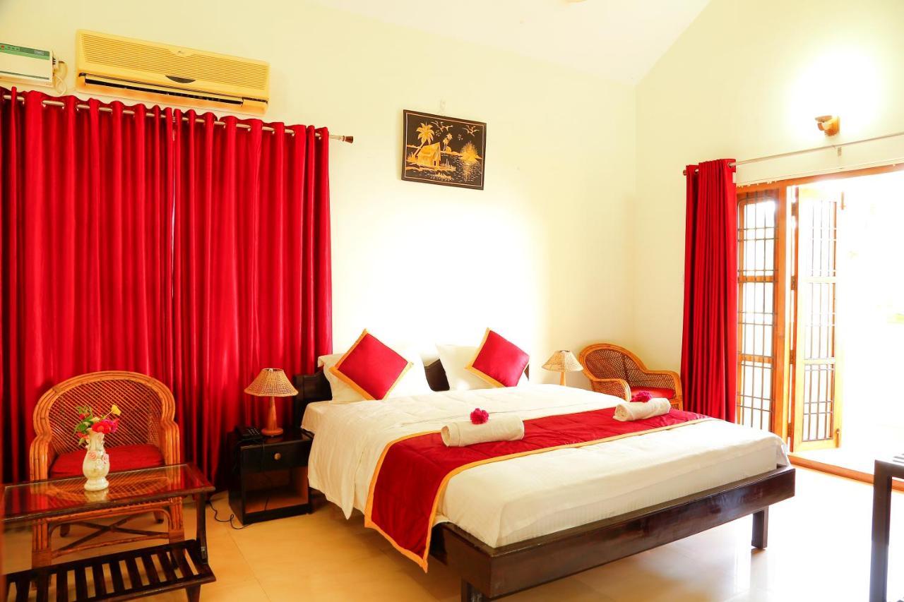 La Exotica Hotel Varkala Exterior photo