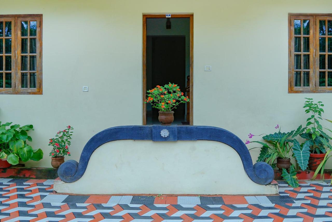 La Exotica Hotel Varkala Exterior photo
